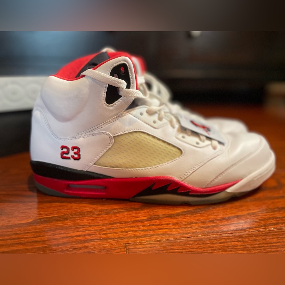 Retro Air Jordan V